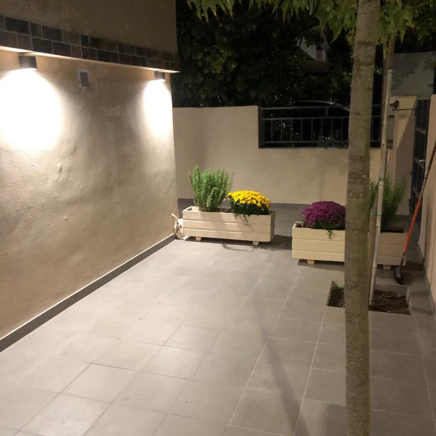 Ferienwohnung Μία Γκαρσονιέρα Με Γούστο Για Επισκέπτες Με Άποψη Athen Exterior foto