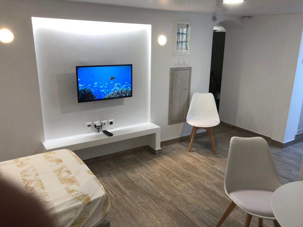 Ferienwohnung Μία Γκαρσονιέρα Με Γούστο Για Επισκέπτες Με Άποψη Athen Exterior foto