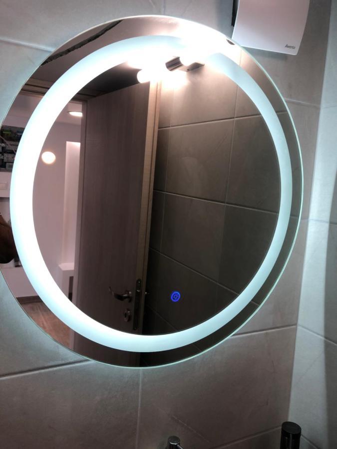 Ferienwohnung Μία Γκαρσονιέρα Με Γούστο Για Επισκέπτες Με Άποψη Athen Exterior foto